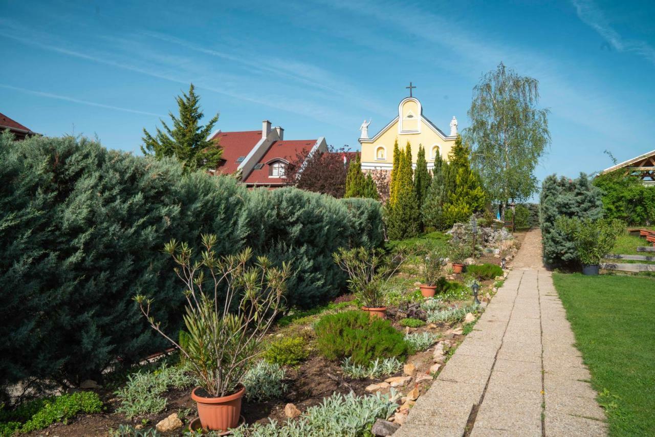 Hotel Szent Istvan Eger Extérieur photo